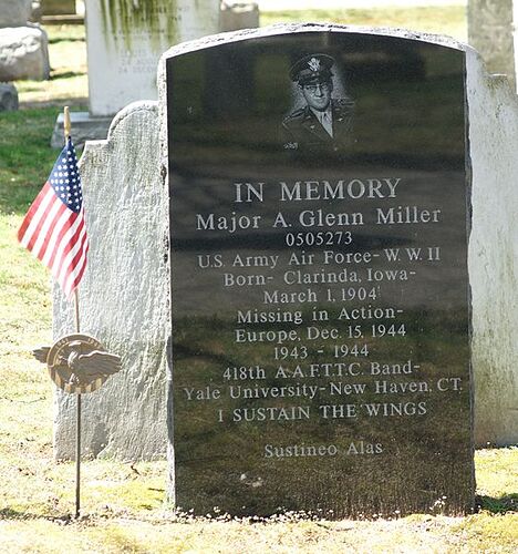 561px-GlennMillerMonumentGroveStCemeteryNewHavenCT04152008.jpg