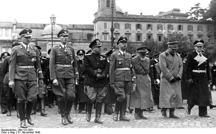 Bundesarchiv_Bild_121-2051,_Rom,_Beisetzung_italienischer_Polizeichef_Bocchini.jpg