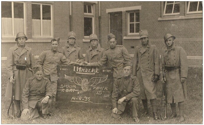 1935 army - Utrecht.jpg