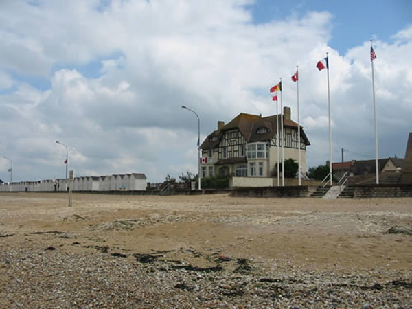 Bernieres Sur Mer now.jpg