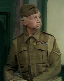 Clive_Dunn-1973.jpg