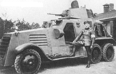 Armoured_car_Landsverk_182_in_1937.jpg