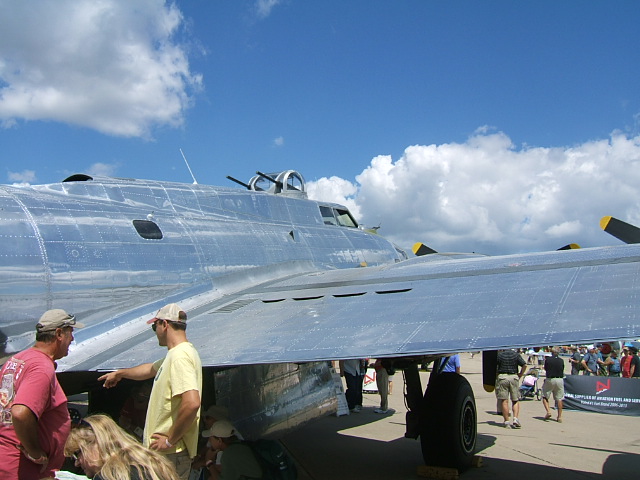 EAA fly in& cabin trip. 8-4-13 036.JPG